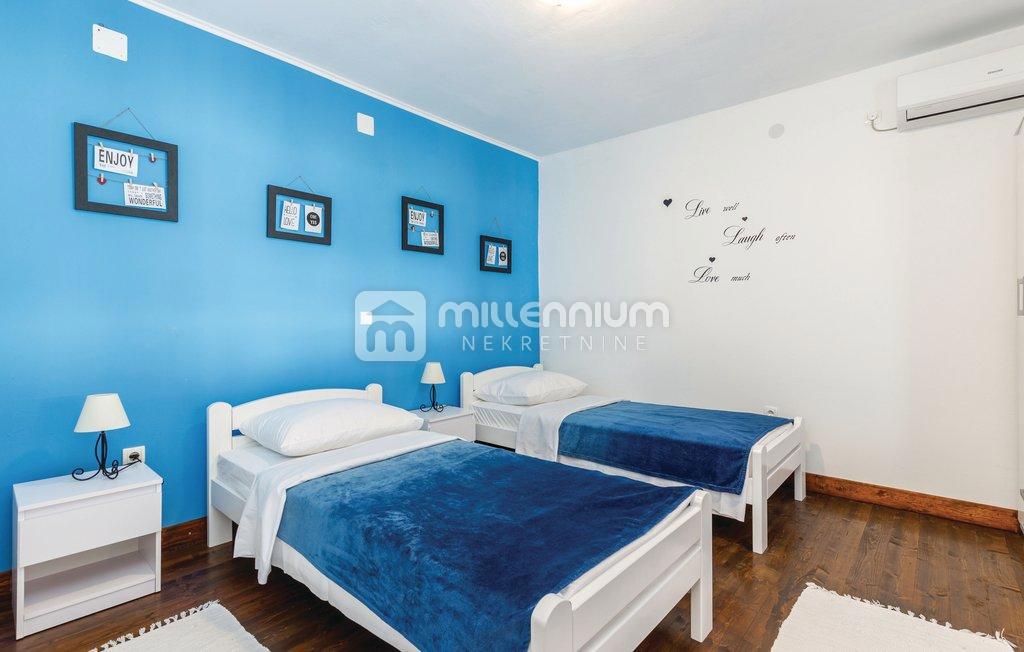 Casa Dramalj, Crikvenica, 180m2