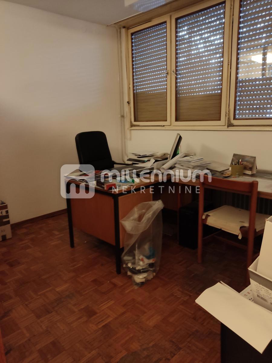 Locale commerciale Podmurvice, Rijeka, 175,82m2