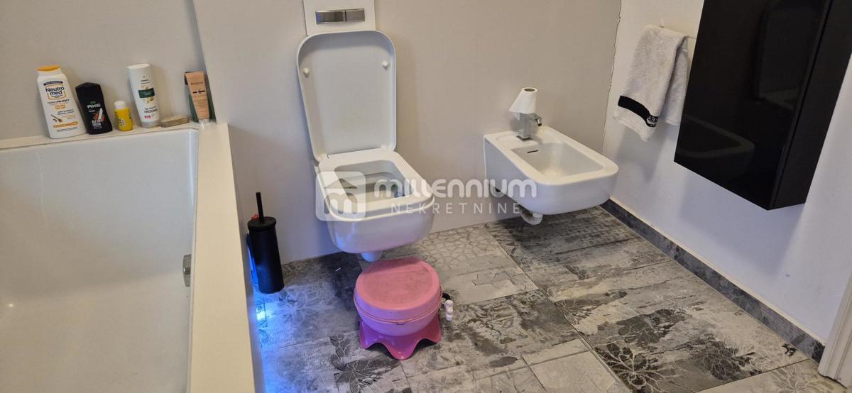 Appartamento Bulevard, Rijeka, 76,50m2