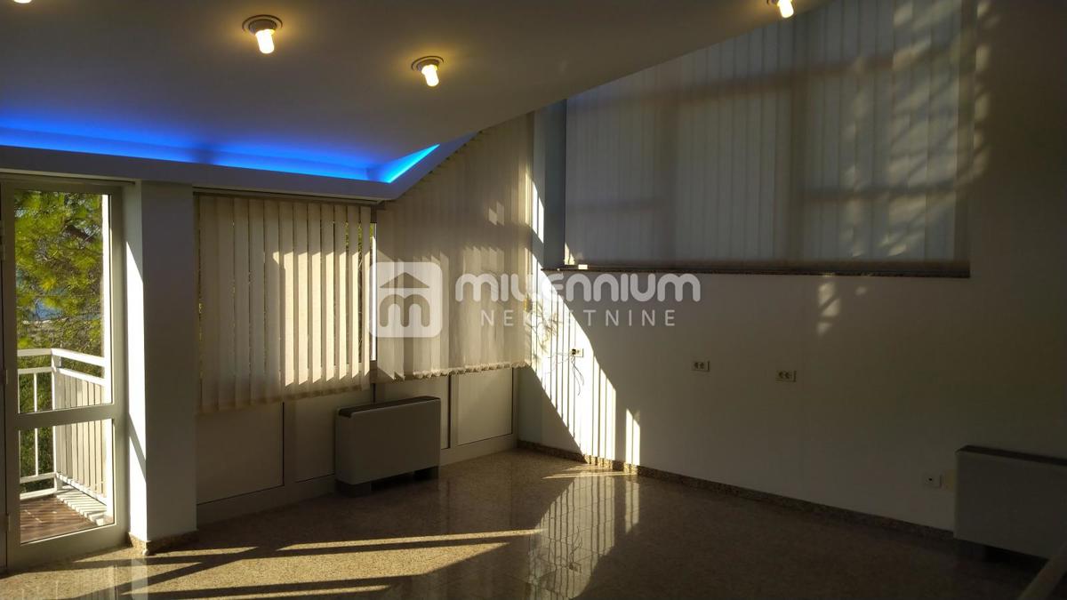 Locale commerciale Podmurvice, Rijeka, 118,49m2