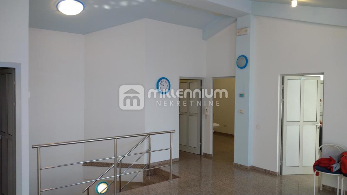 Locale commerciale Podmurvice, Rijeka, 118,49m2