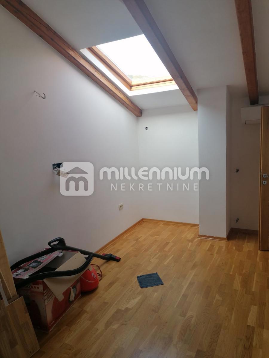 Casa Matulji, 403m2