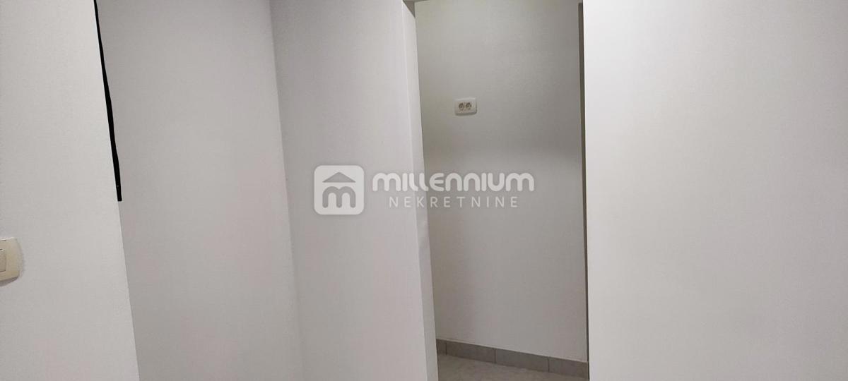 Locale commerciale Centar, Rijeka, 23,29m2