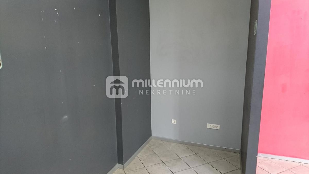 Locale commerciale Belveder, Rijeka, 27m2