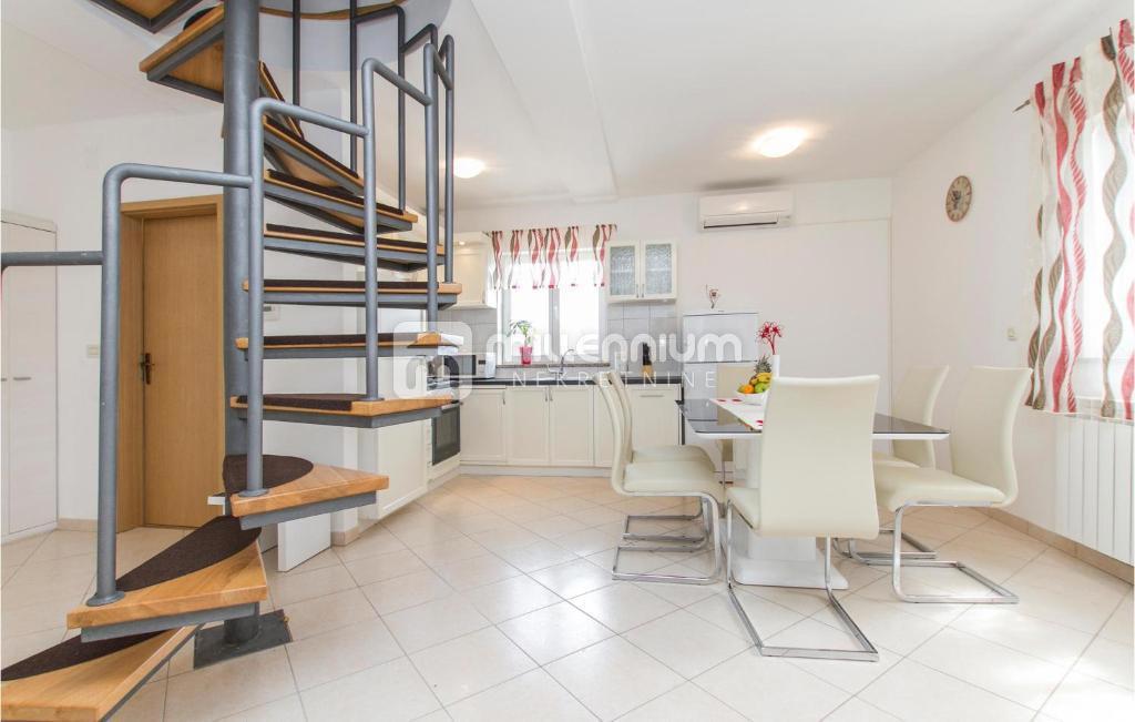 Casa Rabac, Labin, 199m2