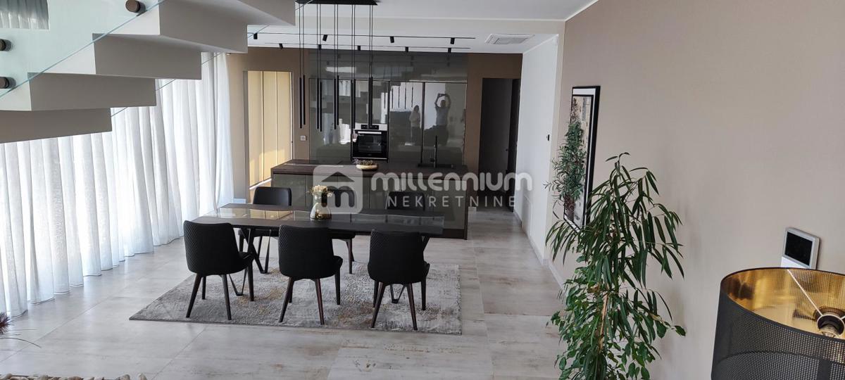 Casa Vrbnik, 288,30m2