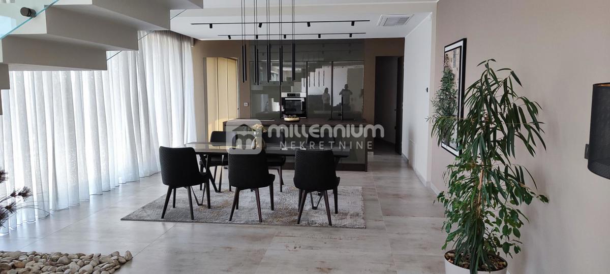 Casa Vrbnik, 288,30m2