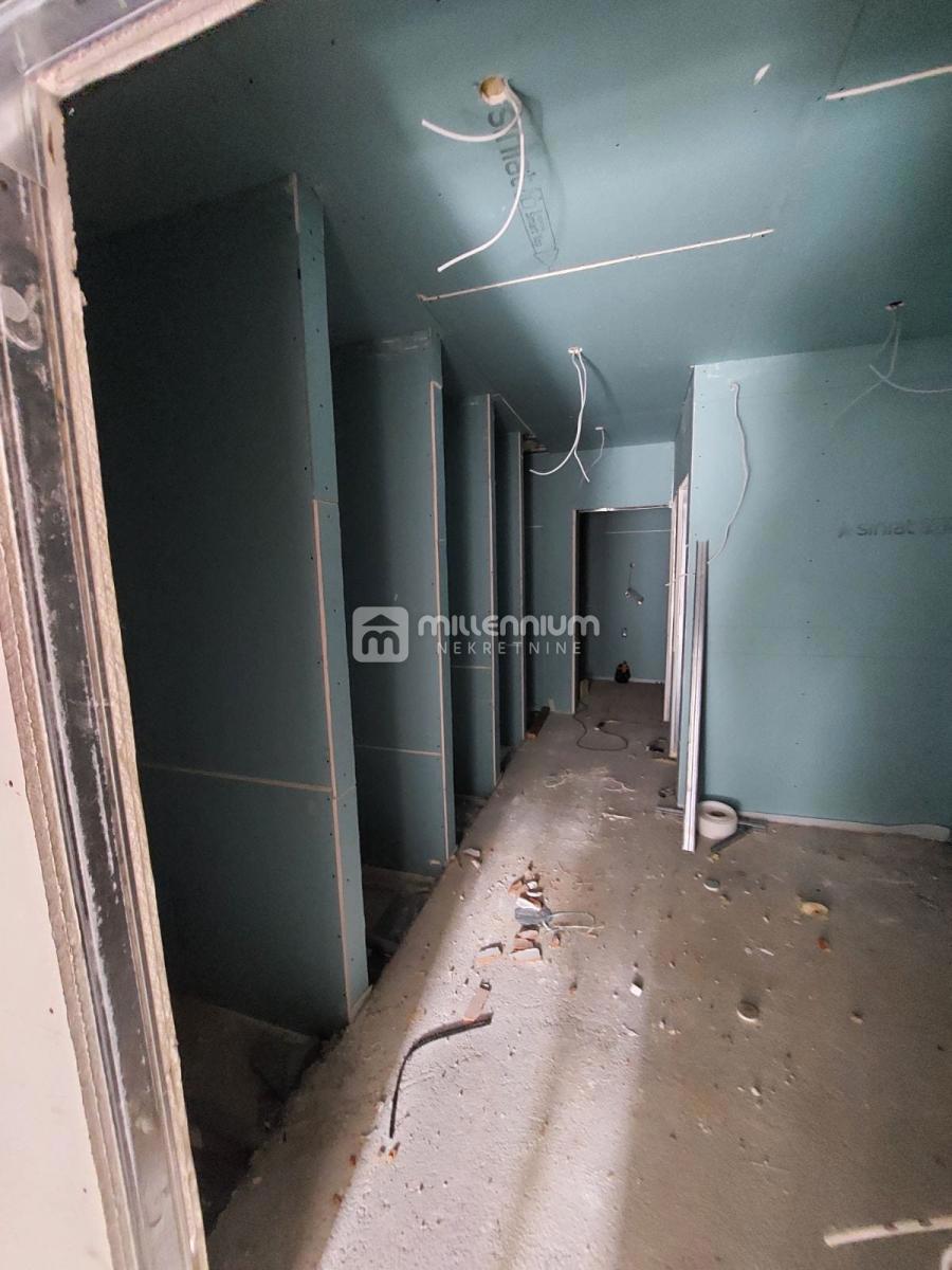Locale commerciale Marčelji, Viškovo, 294m2