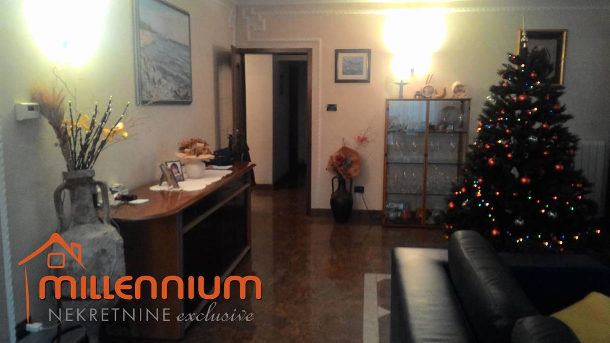 Appartamento Marinići, Viškovo, 390m2