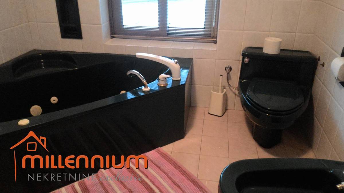 Appartamento Marinići, Viškovo, 390m2