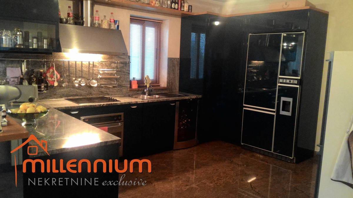 Appartamento Marinići, Viškovo, 390m2
