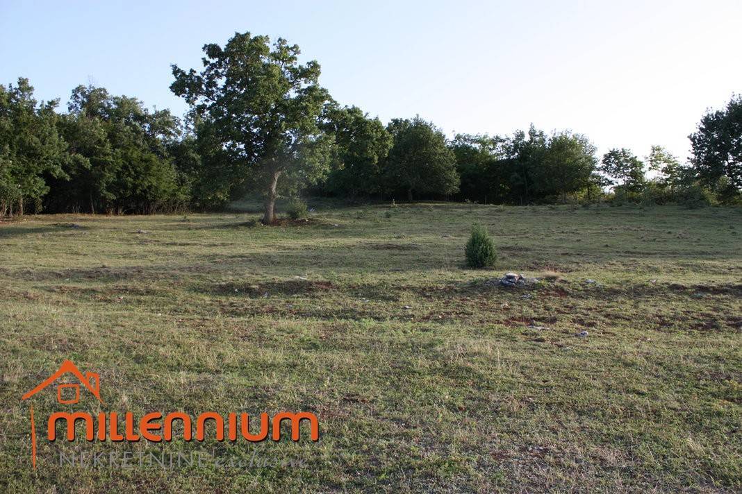 Terreno Karojba, 14.700m2