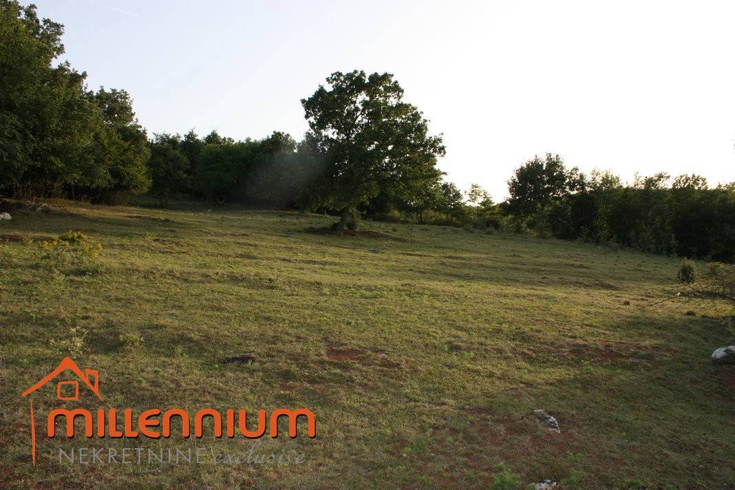 Terreno Karojba, 14.700m2