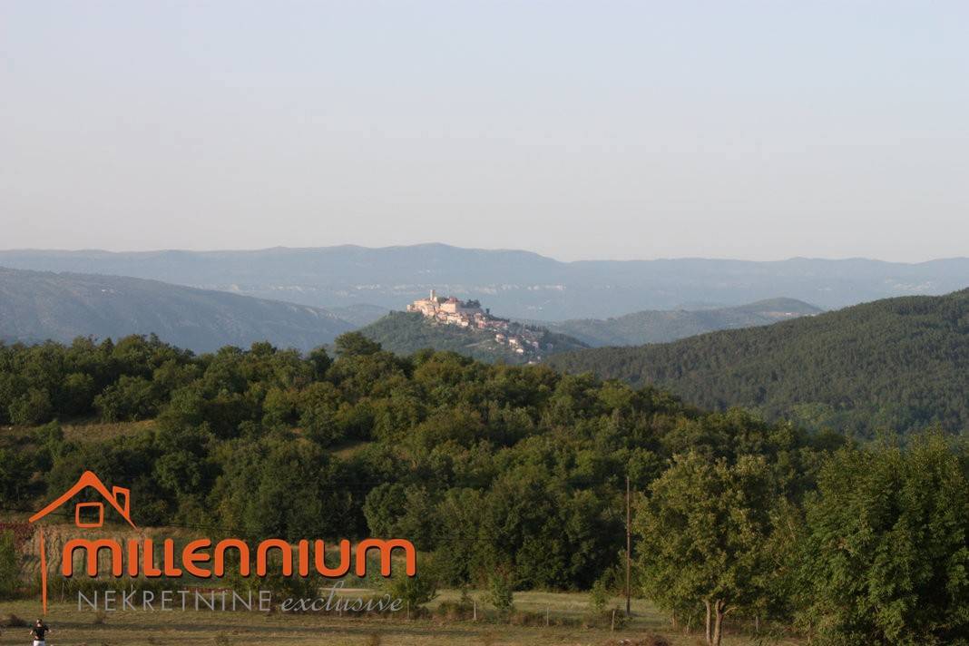 Terreno Karojba, 14.700m2