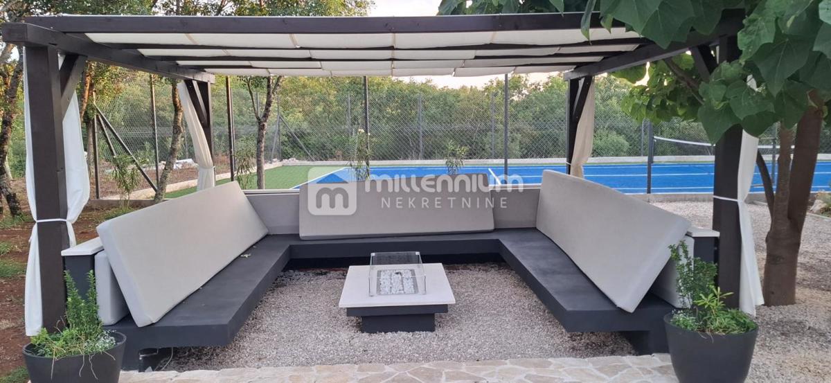 Casa Malinska, Malinska-Dubašnica, 343,71m2