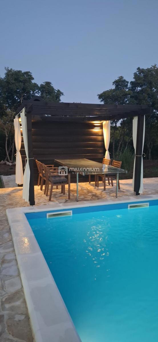 Casa Malinska, Malinska-Dubašnica, 343,71m2