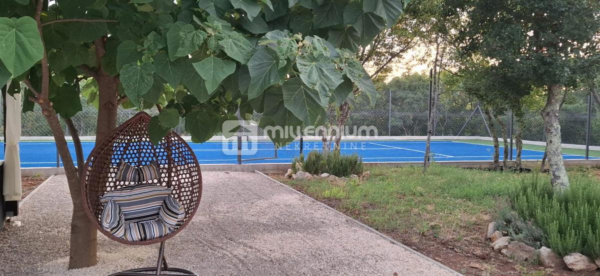 Casa Malinska, Malinska-Dubašnica, 343,71m2