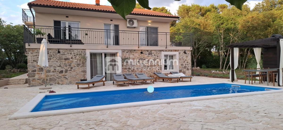 Casa Malinska, Malinska-Dubašnica, 343,71m2