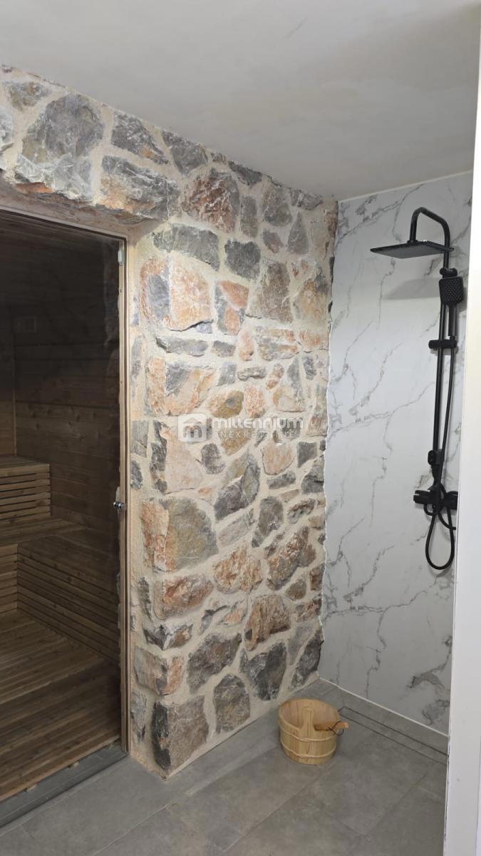 Casa Malinska, Malinska-Dubašnica, 343,71m2