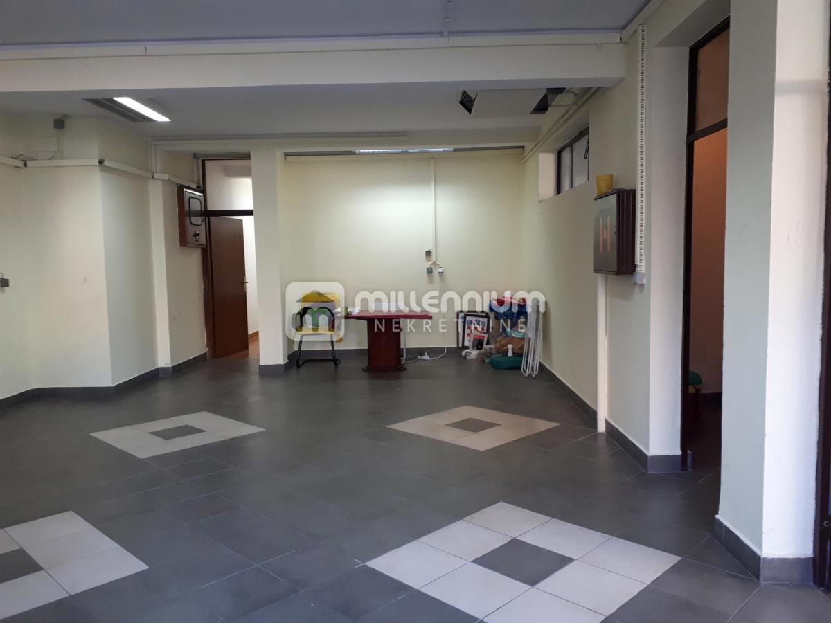 Locale commerciale Kastav, 258,44m2