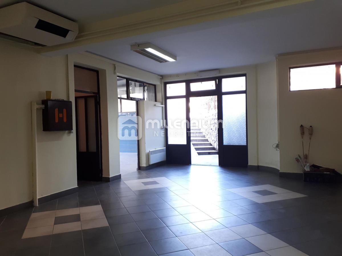 Locale commerciale Kastav, 258,44m2