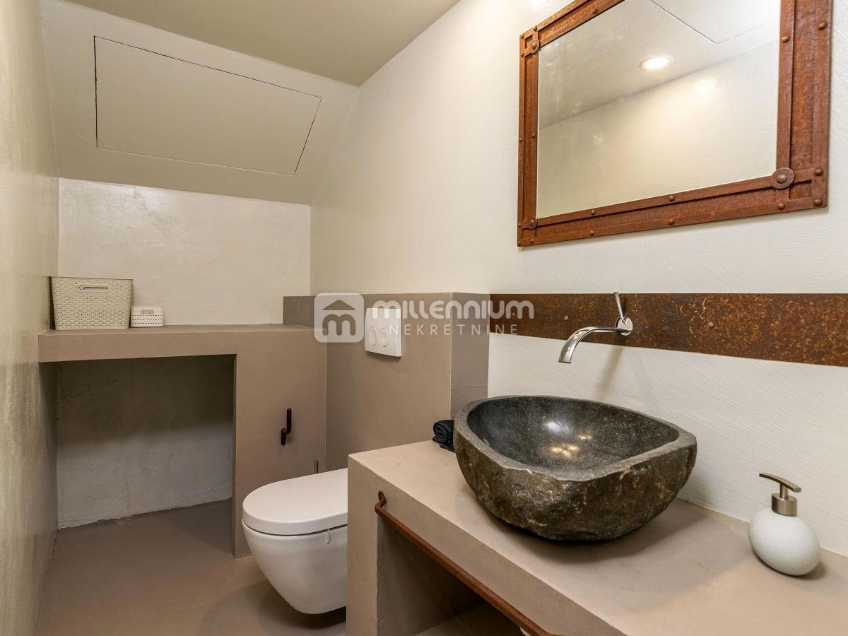 Casa Oprtalj, 100m2