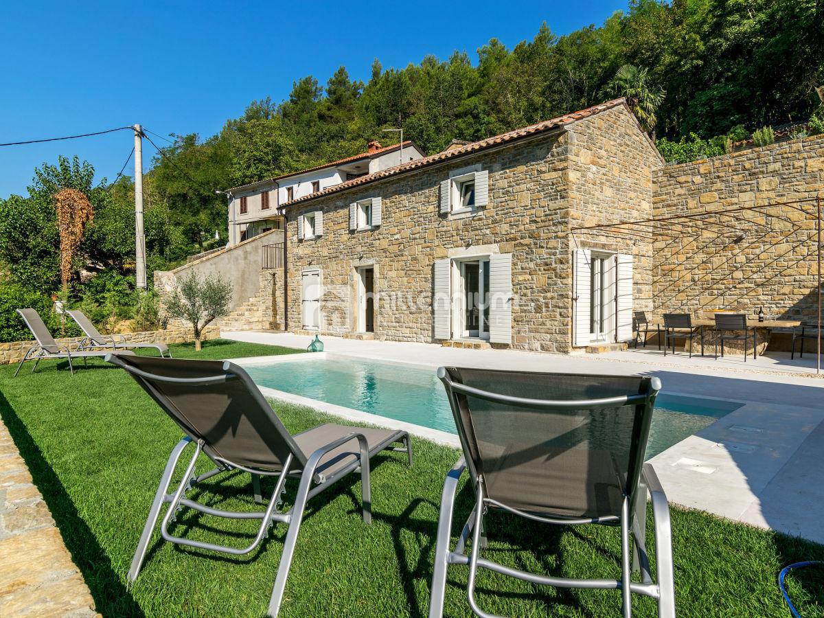 Casa Oprtalj, 100m2