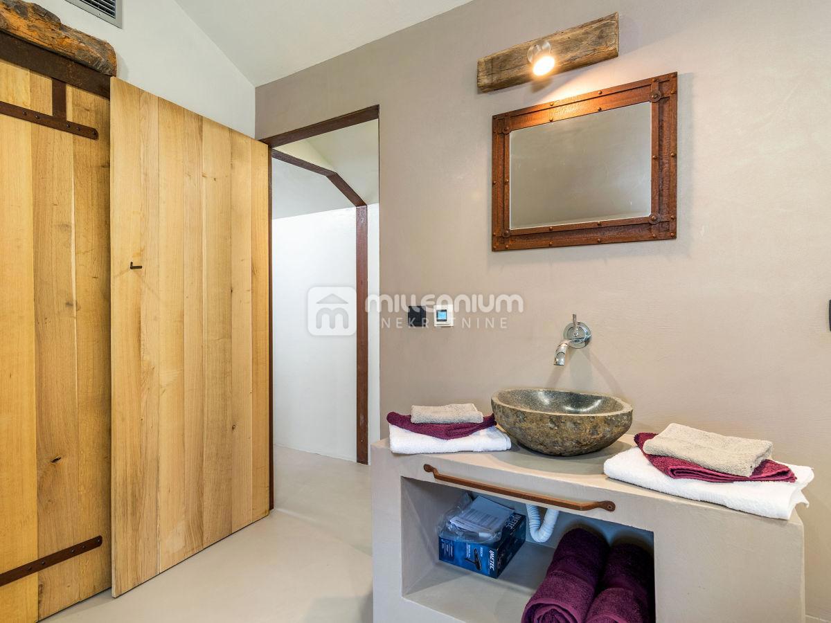 Casa Oprtalj, 100m2