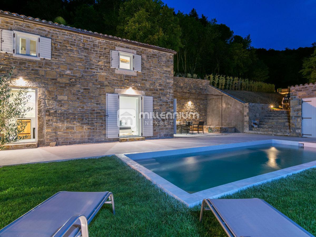 Casa Oprtalj, 100m2