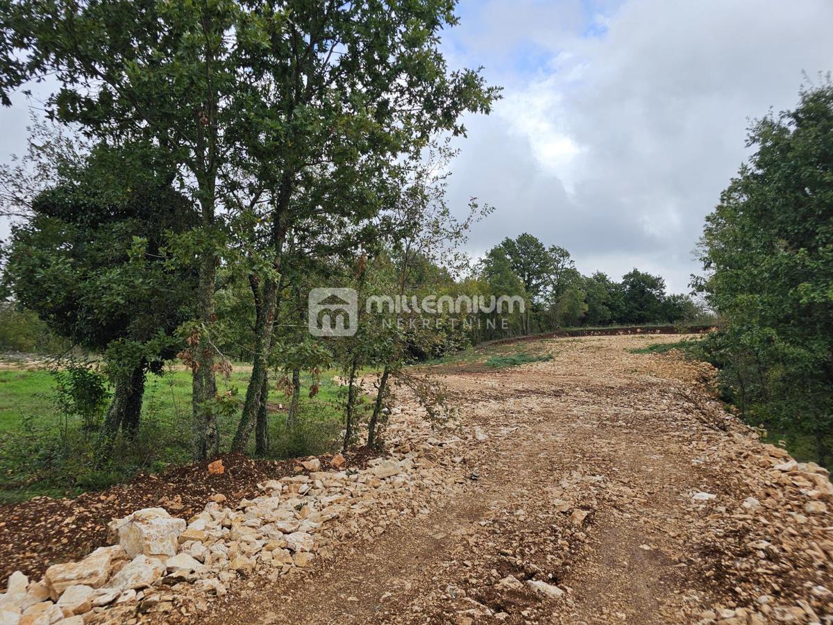 Terreno Rojnići, Barban, 910m2