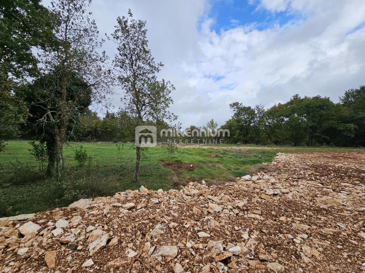 Terreno Rojnići, Barban, 910m2