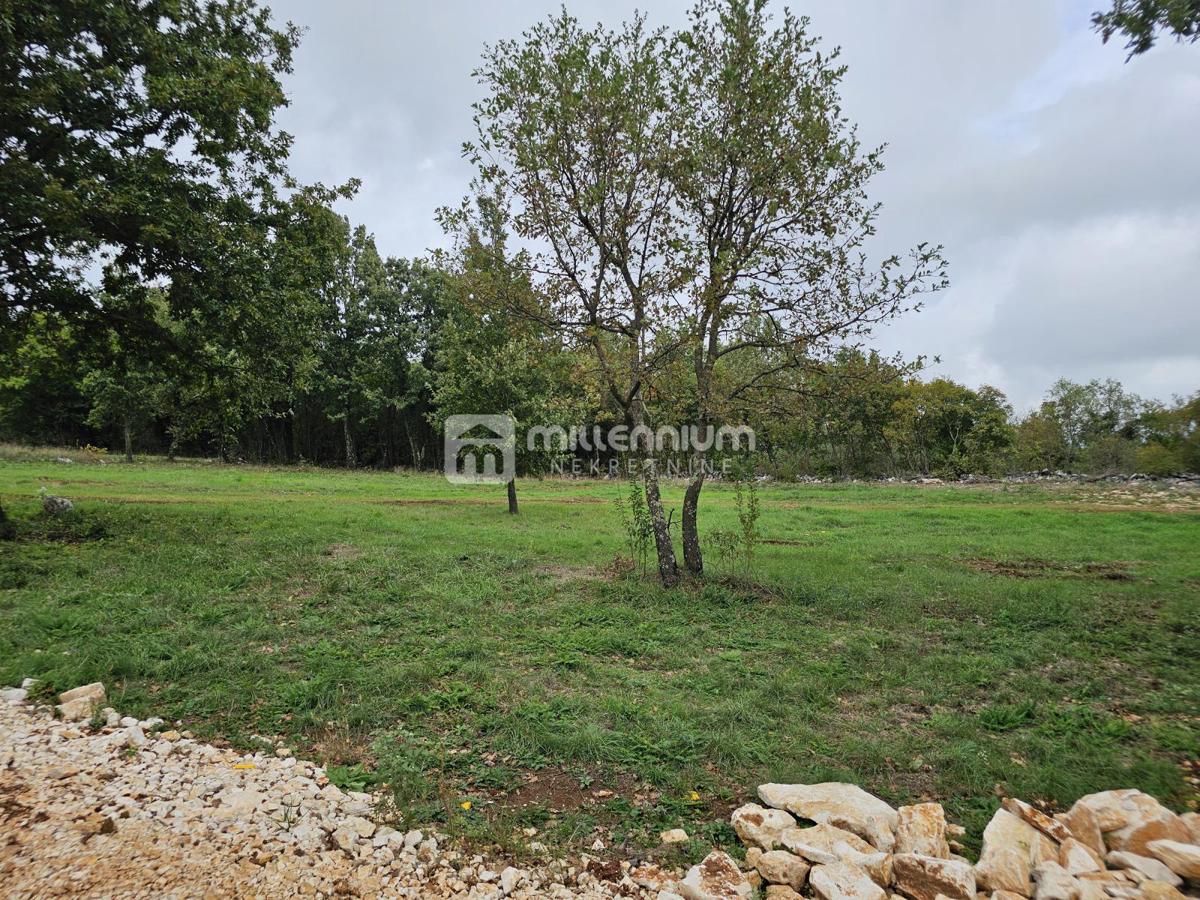 Terreno Rojnići, Barban, 910m2