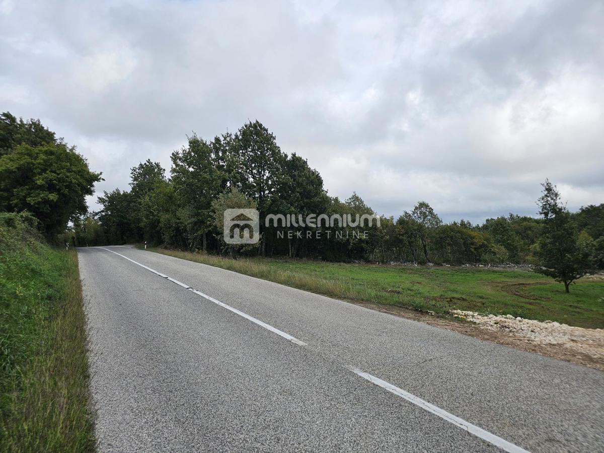 Terreno Rojnići, Barban, 910m2