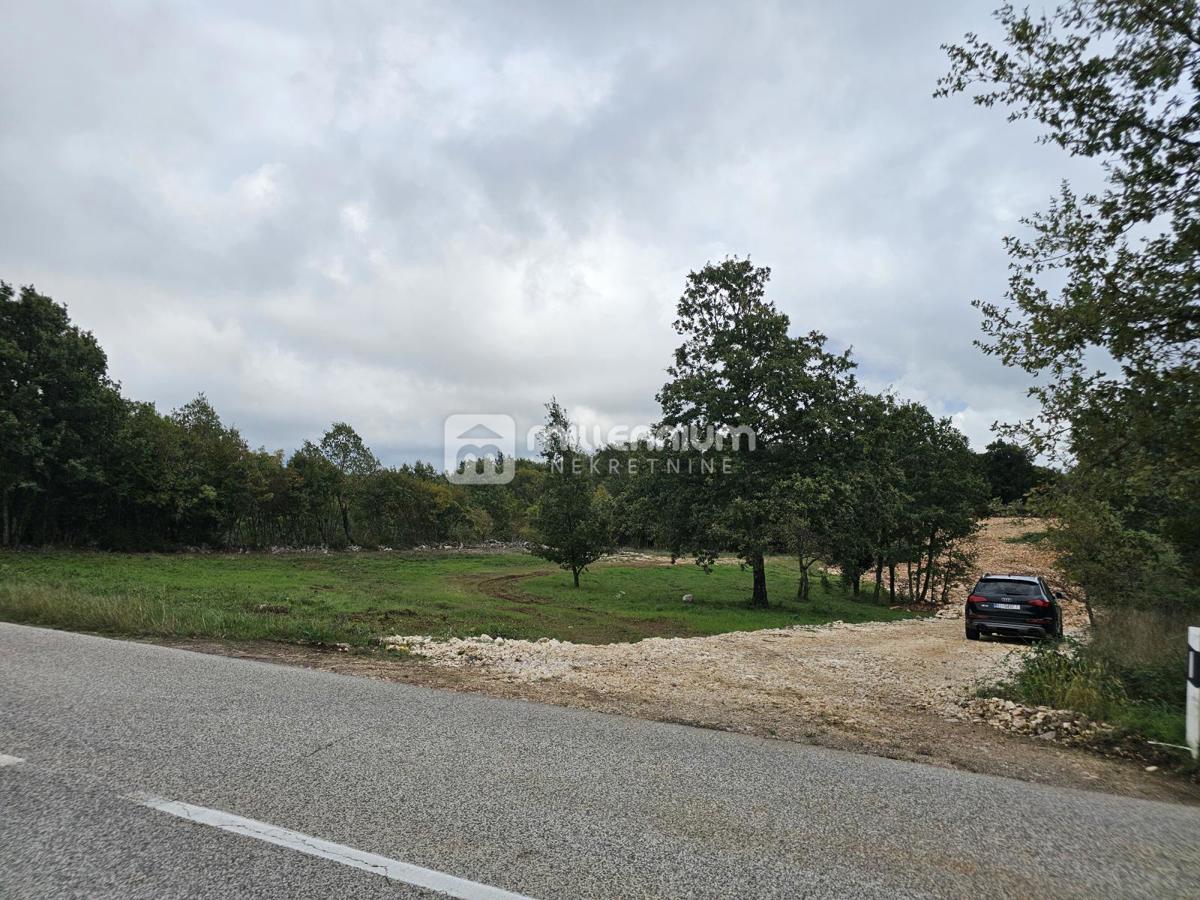 Terreno Rojnići, Barban, 910m2