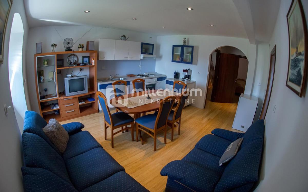 Casa Karlobag, 566m2
