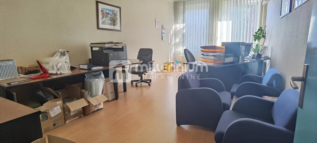 Locale commerciale Centar, Rijeka, 730m2