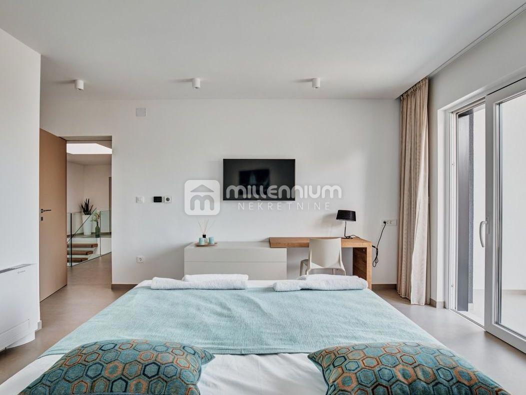 Casa Vrh, Krk, 293m2