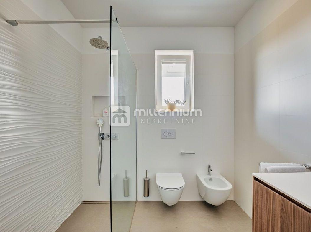Casa Vrh, Krk, 293m2