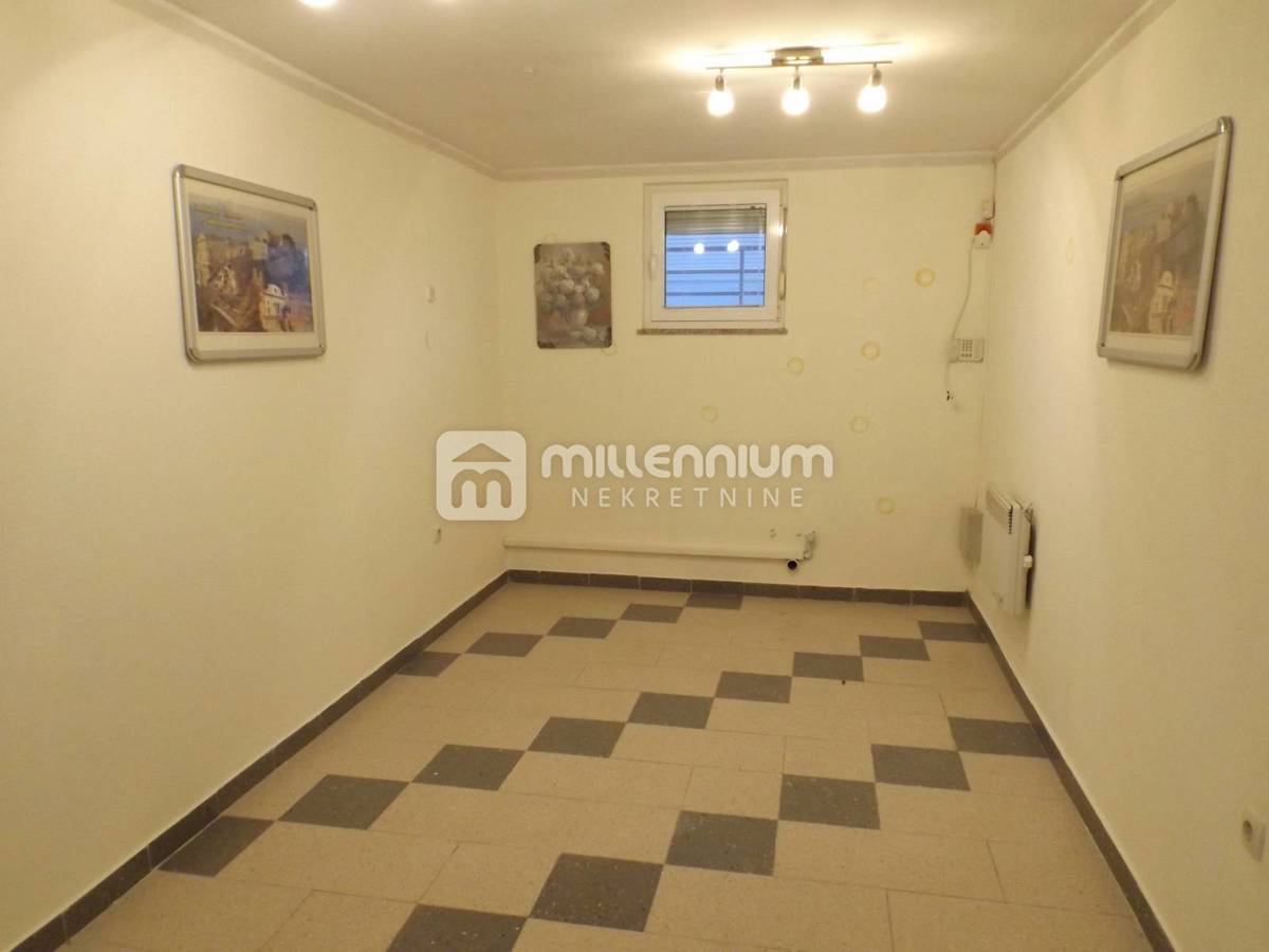 Locale commerciale Donja Vežica, Rijeka, 130,61m2