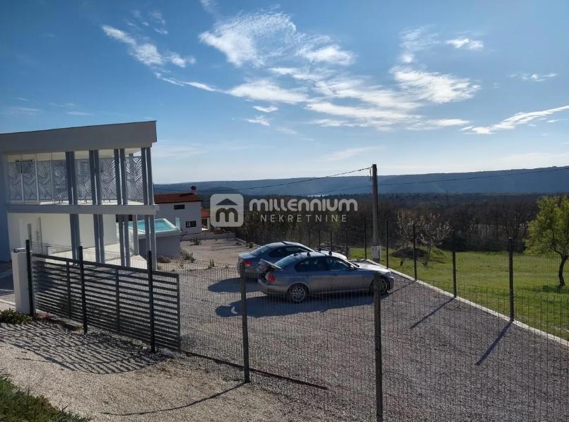 Casa Trget, Raša, 223m2