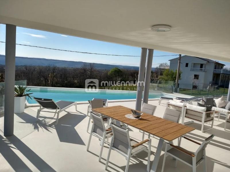 Casa Trget, Raša, 223m2