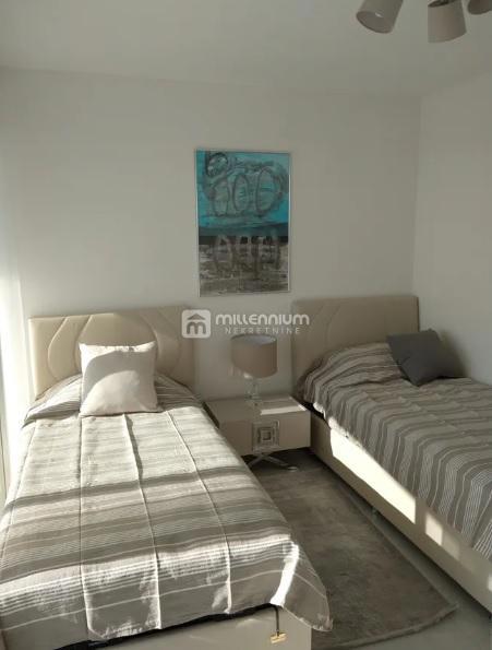 Casa Trget, Raša, 223m2
