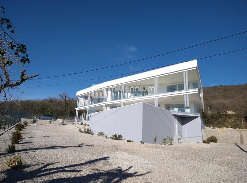 Casa Trget, Raša, 223m2