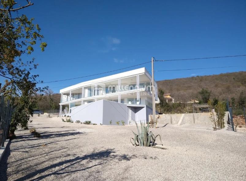 Casa Trget, Raša, 223m2