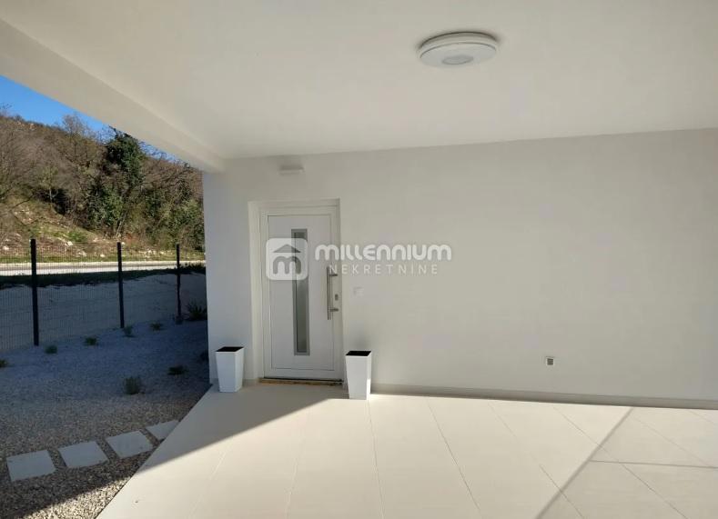 Casa Trget, Raša, 223m2