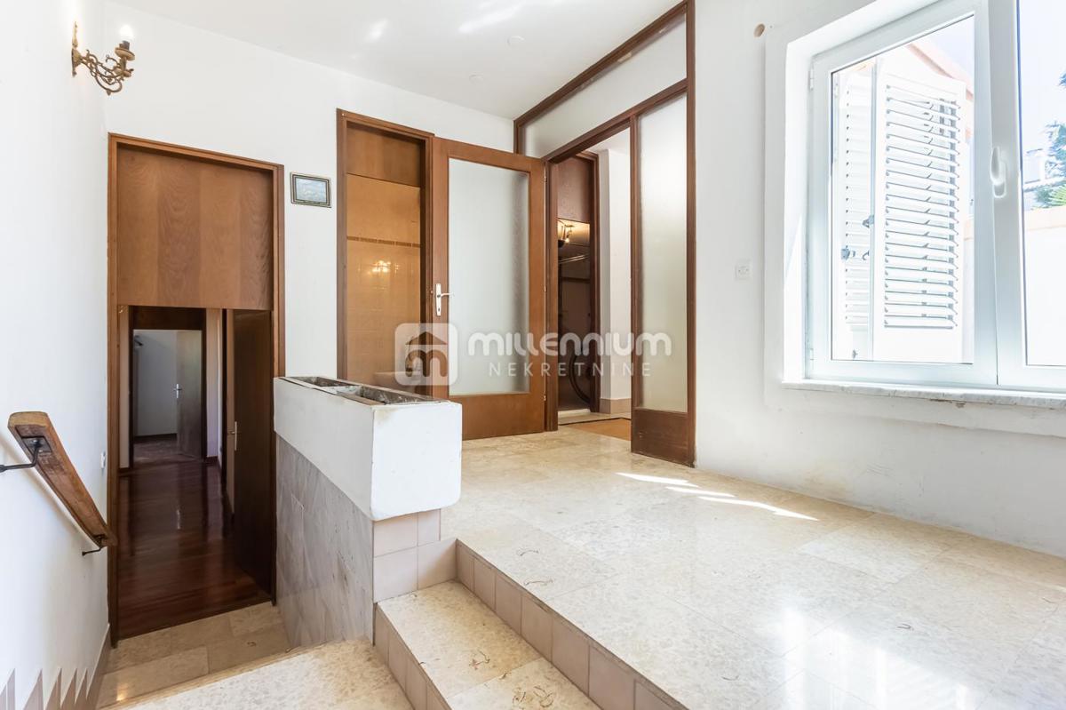 Casa Njivice, Omišalj, 300m2