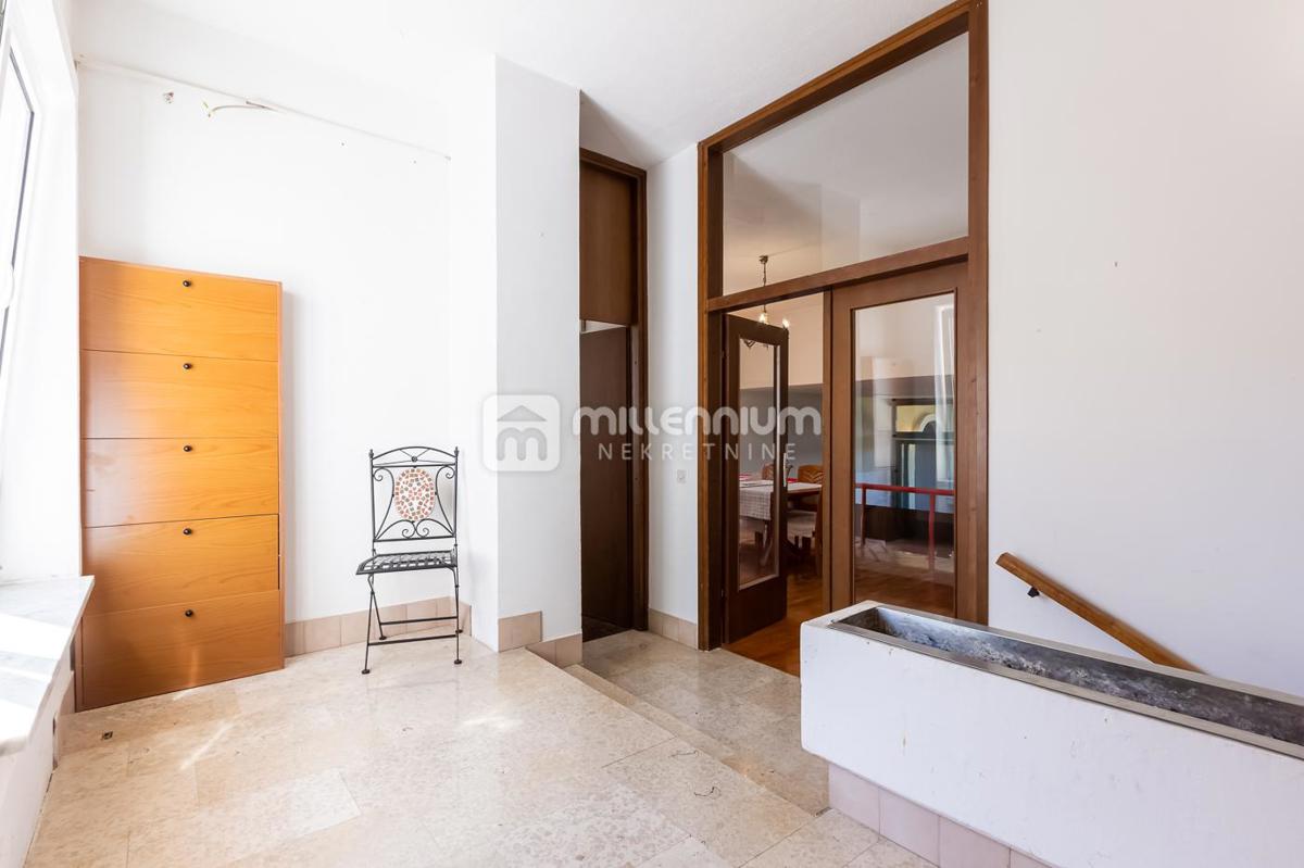 Casa Njivice, Omišalj, 300m2