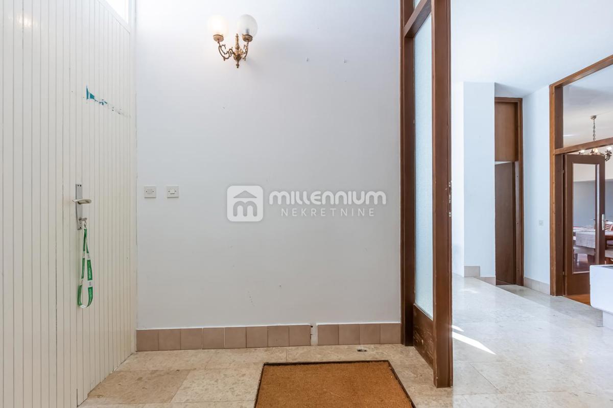 Casa Njivice, Omišalj, 300m2