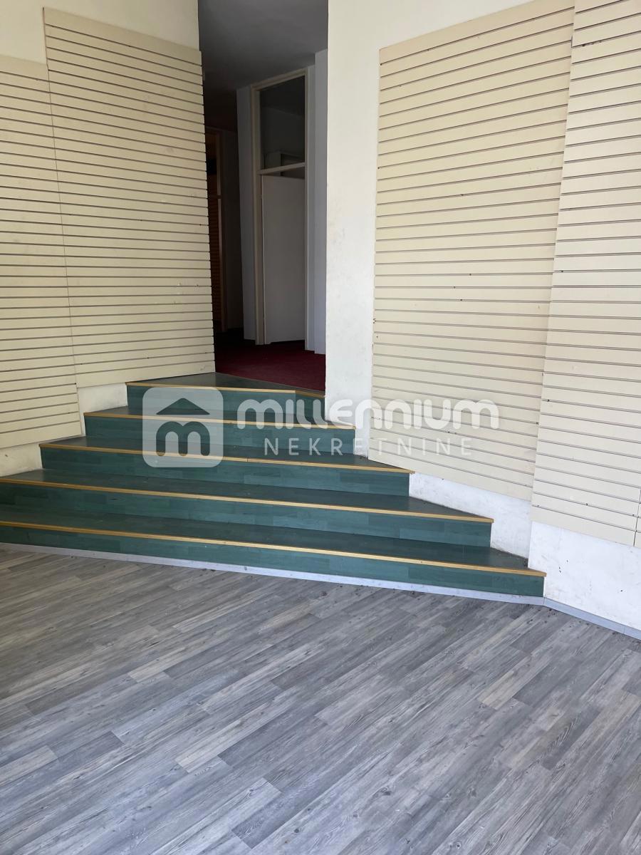 Locale commerciale Podmurvice, Rijeka, 342,04m2