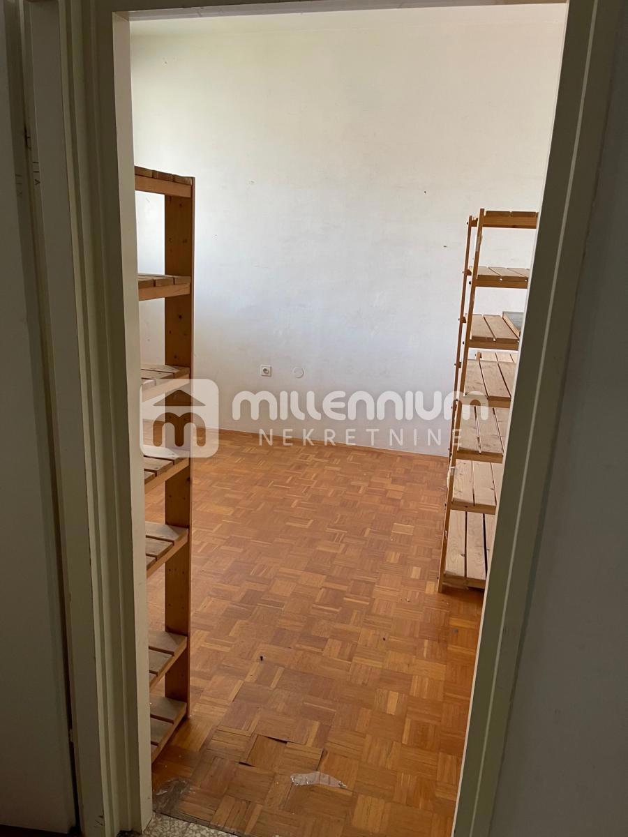 Locale commerciale Podmurvice, Rijeka, 342,04m2